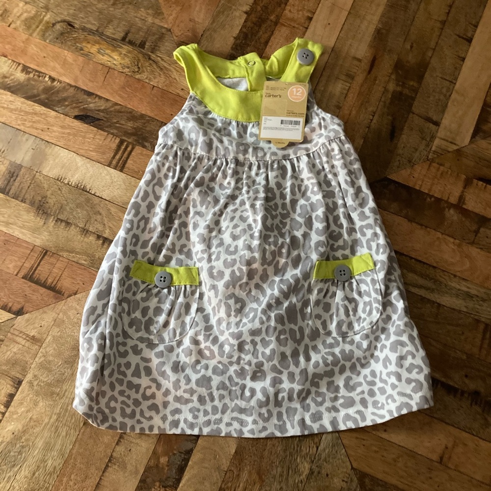Carter’s NWT. - 12 months -